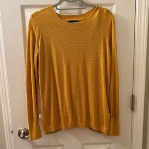 Banana Republic Women's Mustard Crew Neck Sweater